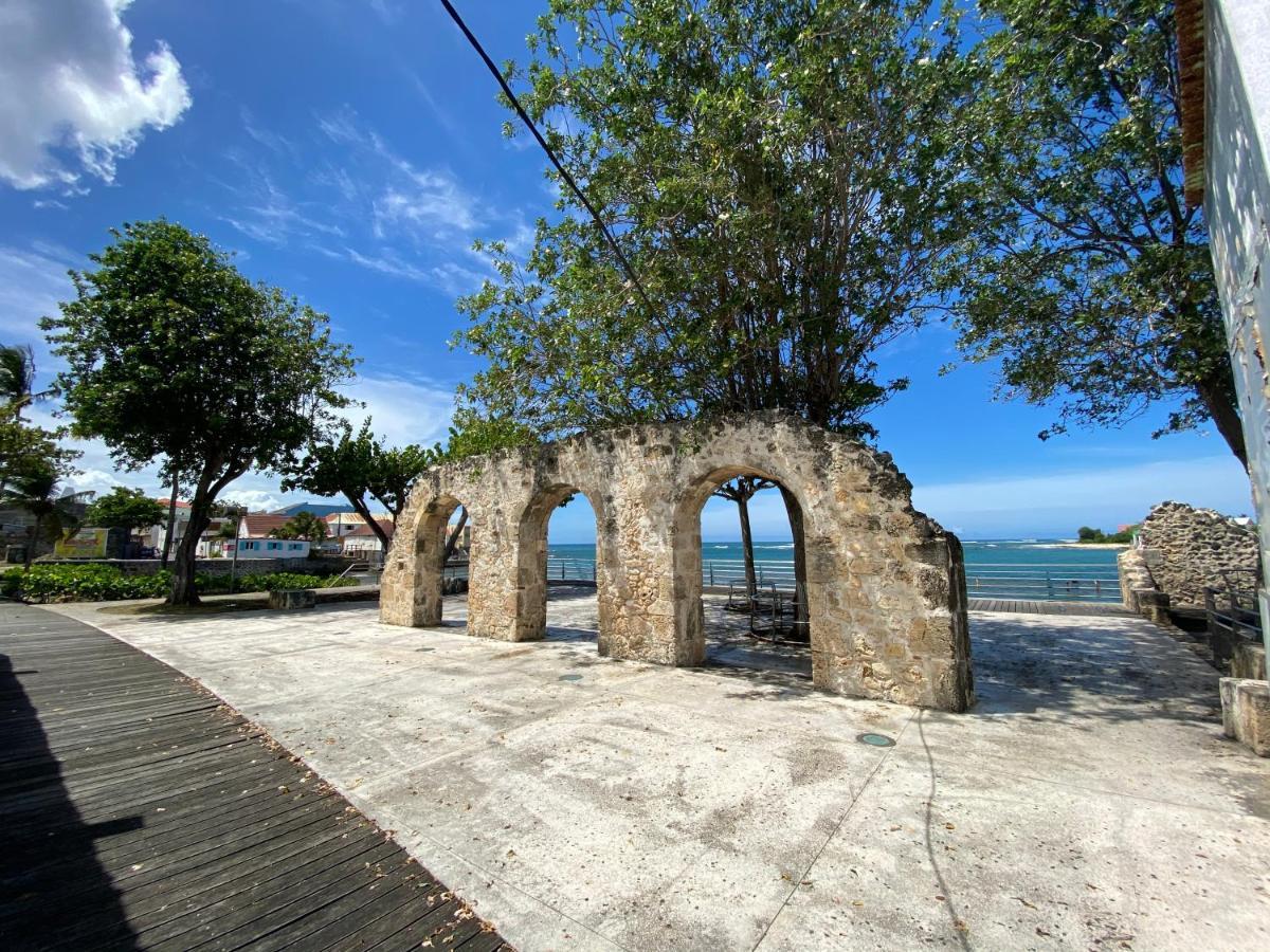 Villa Phare Caraibes Guadeloupe - Rooftop Jacuzzi & Ocean View 勒穆莱 外观 照片